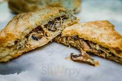 Squarz Bakery & Cafe