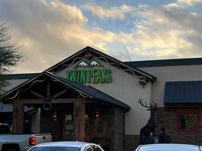 Majestic Sports & Grill