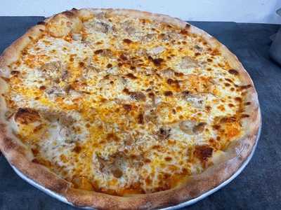 Velasko Pizzeria & Deli