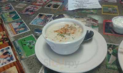 Ron's Dugout Pub & Crab House