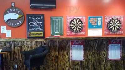 Ron's Dugout Pub & Crab House