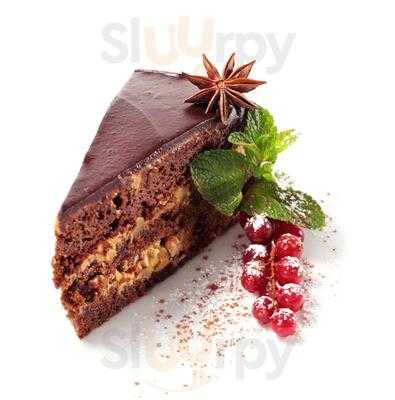 Wonderberry Frozen Yogurt & Desserts