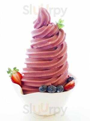 Wonderberry Frozen Yogurt & Desserts