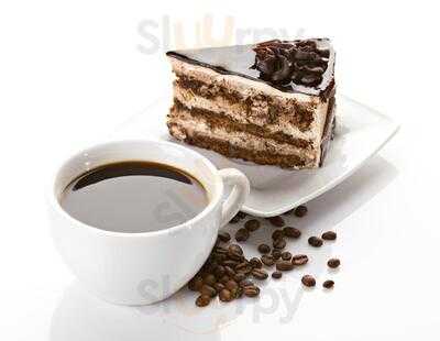 Wonderberry Frozen Yogurt & Desserts