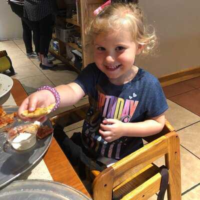 Uncle Louie's Pizza Lounge