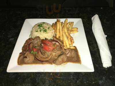 Tio Cali's La Vara Grill