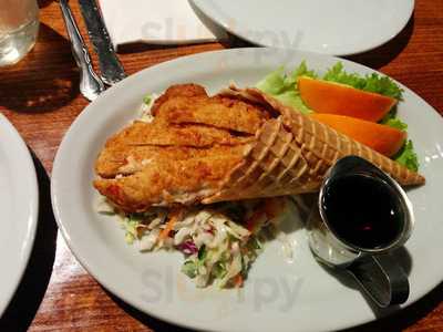 Jorge's Chicken & Waffles