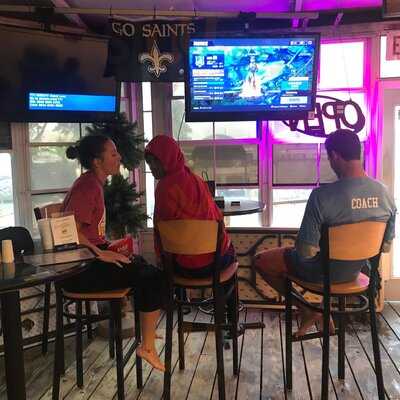 Capt'n Bill's Backyard Grill