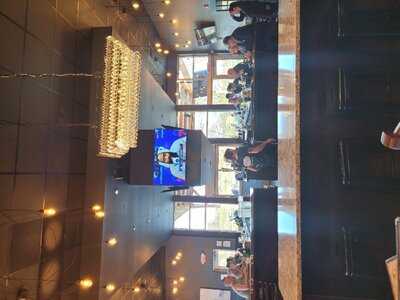 Mick's All American Pub