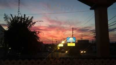 Villa Nova Sportsbar & Grill