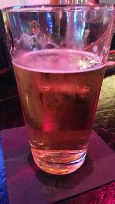 Pockets Pool And Pub