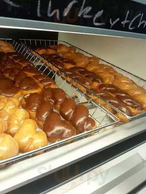 Mom & Pop's Bagel & Bakery