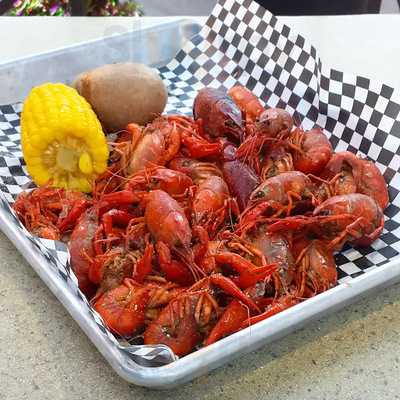 Moonshine Whiskey Bar & Grill