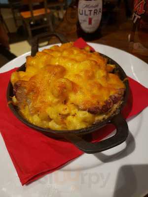 Red Pin Bar And Gril