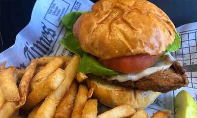 Red Pin Bar And Gril