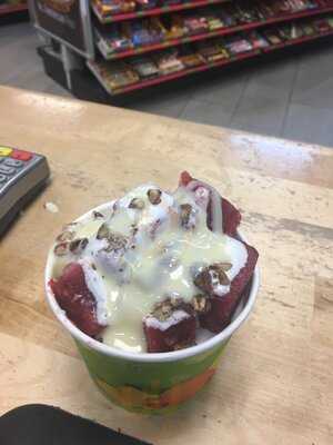 Chavelas Water & Ice Cream Eatery