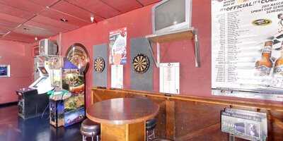 Tailgate Sports Bar & Grill