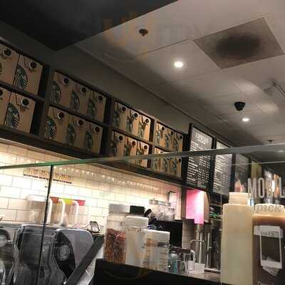 Starbucks Tanger 17 Outlet
