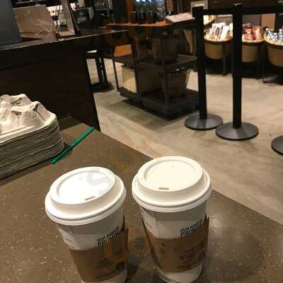 Starbucks Tanger 17 Outlet