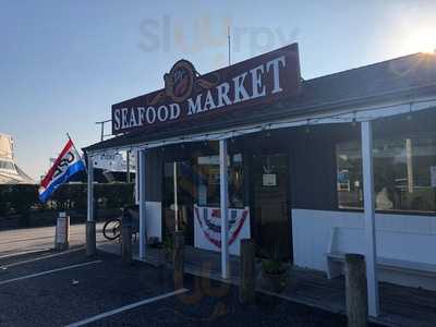 Tully's Seafood Market & Snack Shack