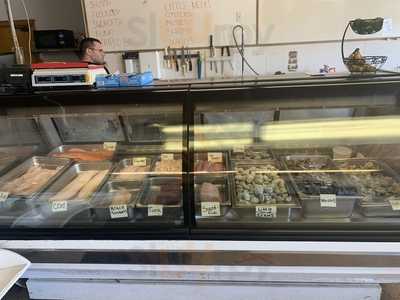 Tully's Seafood Market & Snack Shack
