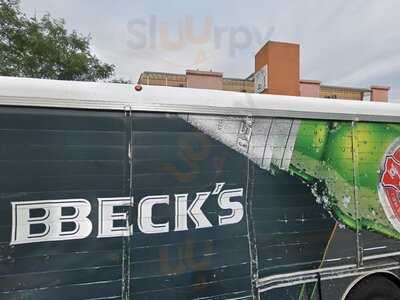 Smiley Deli And Pizza