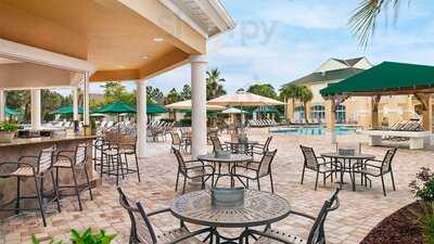 Sunny's Poolside Bar & Grill