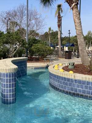 Sunny's Poolside Bar & Grill