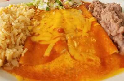 Reinas Refresqueria Latin Food Cafe