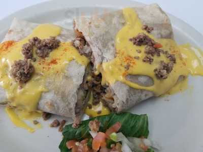 Reinas Refresqueria Latin Food Cafe