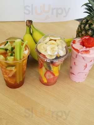 Reinas Refresqueria Latin Food Cafe