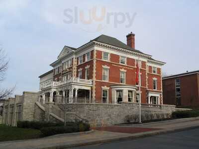 Goldstein Alumni & Faculty Center