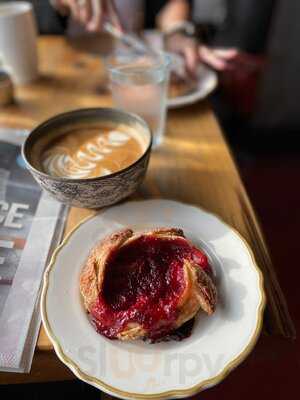 Della Fattoria Downtown