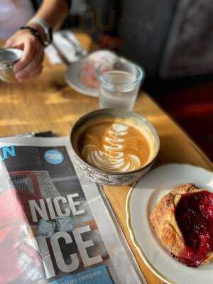 Della Fattoria Downtown