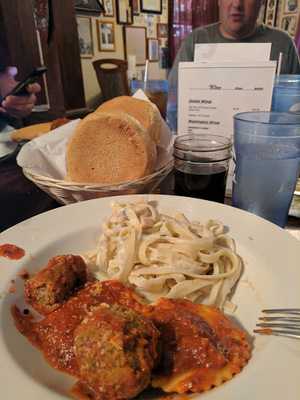 Carmines Italian Restaurant
