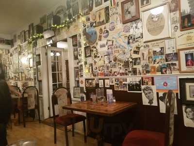 Carmines Italian Restaurant