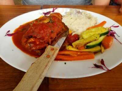 Modern Restaurant & Lounge