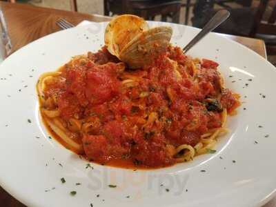 Modern Restaurant & Lounge