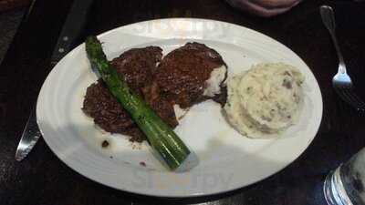 Carvers Steaks And Seafood
