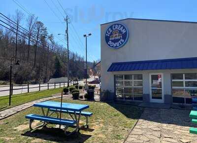 Mad Dog's Creamery & Donuts