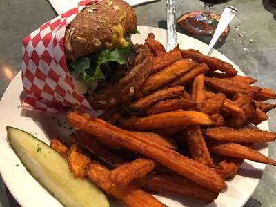 Heroes And Legends Bar And Grill