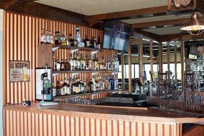 Crow's Nest Bar & Grill