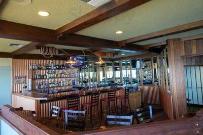 Crow's Nest Bar & Grill