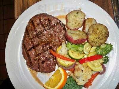 Crow's Nest Bar & Grill