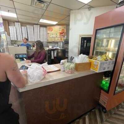 Ciro's Italian Deli & Restaurant