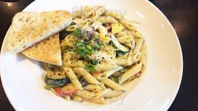 Aqua Restaurant & Lounge