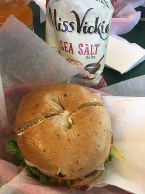 Island Bagel & Deli