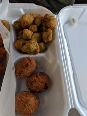 Dave's Seafood And Subs