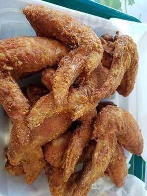 Dave's Seafood And Subs