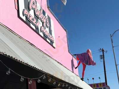 Pinky's Pizza Parlor